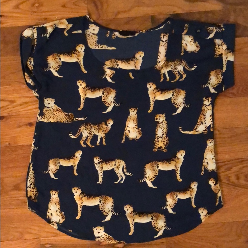 Top with Leopard Pattern